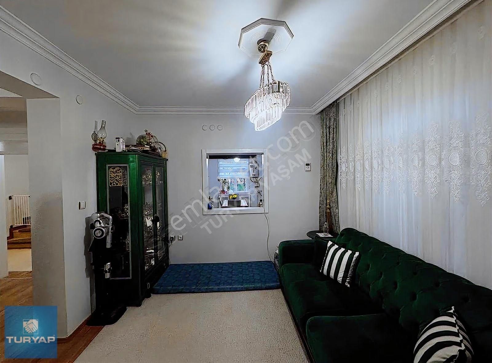 Mardin Yolu Üzeri Bakımlı Satılık Tripleks Villa - Görsel 26