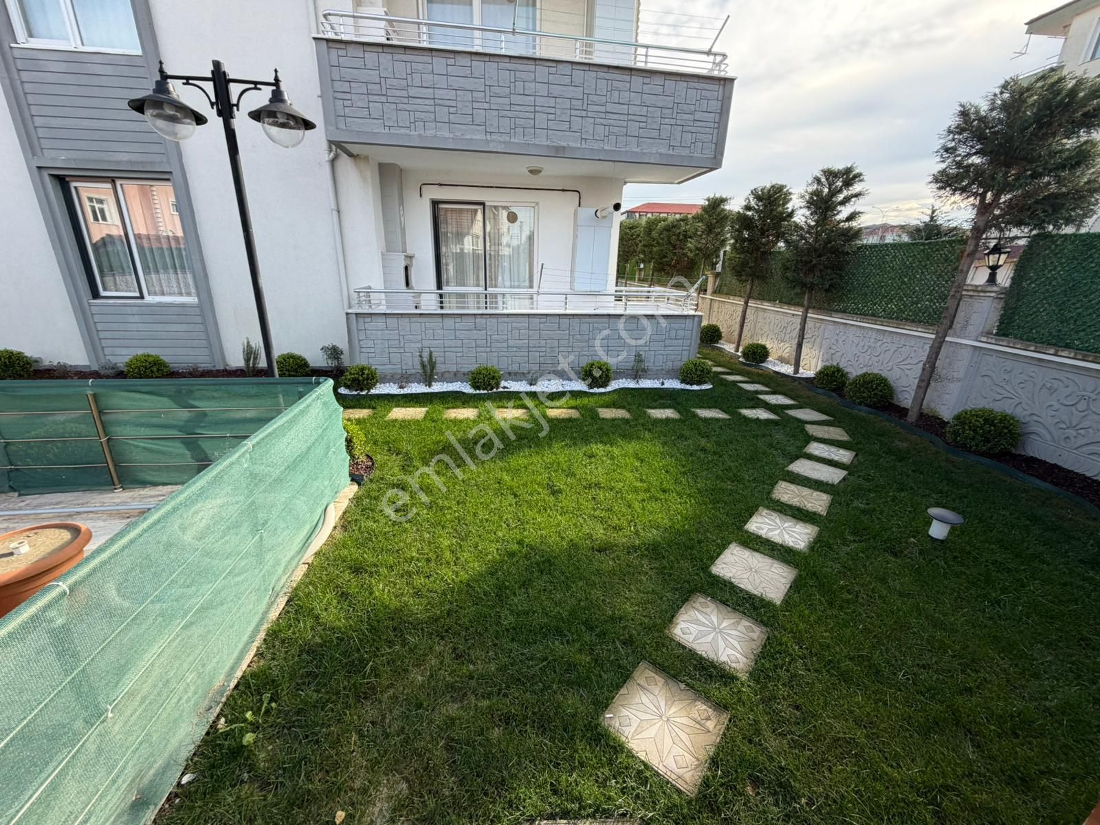 Karasu Sahilde Havuzlu Sitede Ful Eşyalı 1+1 Satılık Daire - Görsel 7