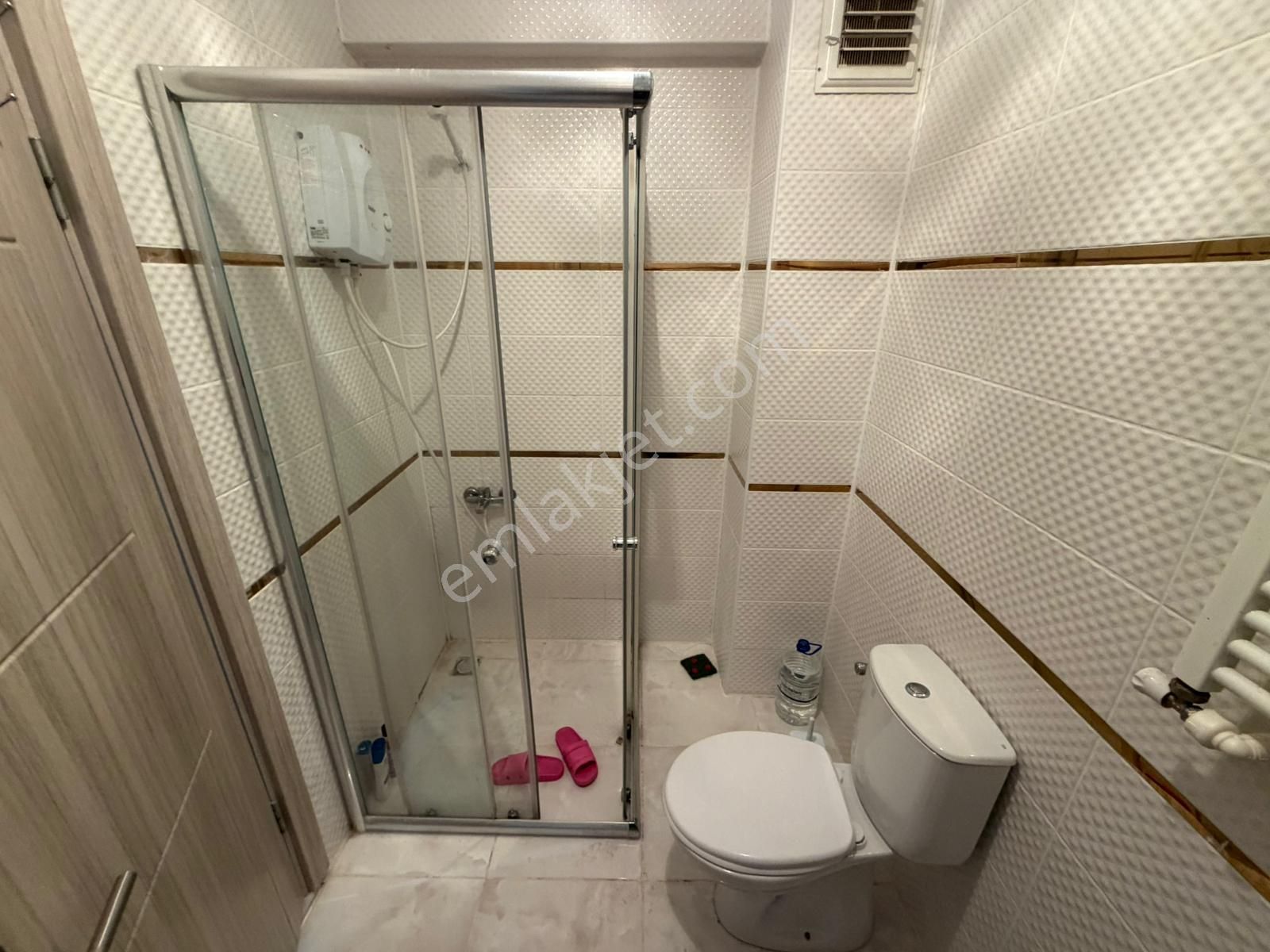 Karasu Sahilde Havuzlu Sitede Ful Eşyalı 1+1 Satılık Daire - Görsel 24