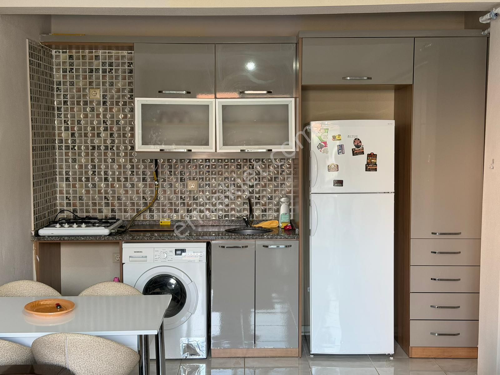Karasu Sahilde Havuzlu Sitede Ful Eşyalı 1+1 Satılık Daire - Görsel 12