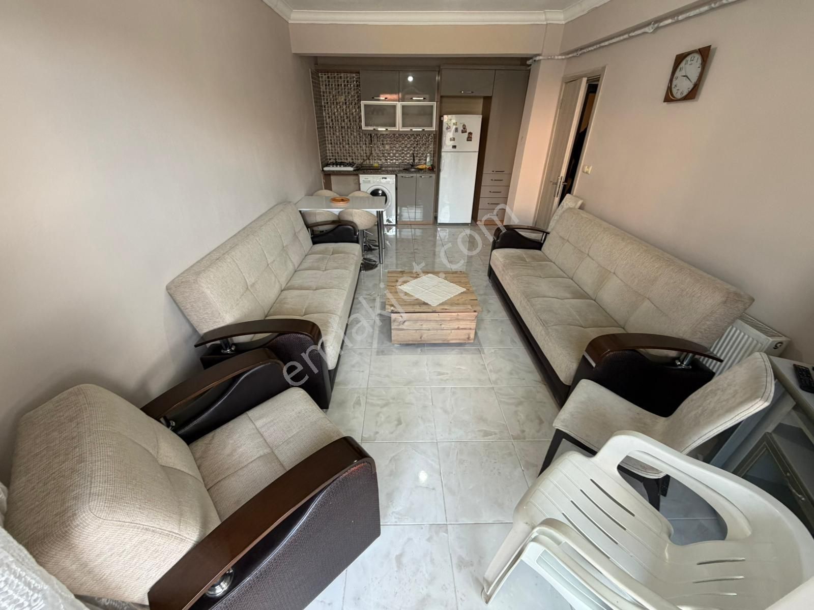 Karasu Sahilde Havuzlu Sitede Ful Eşyalı 1+1 Satılık Daire - Görsel 15