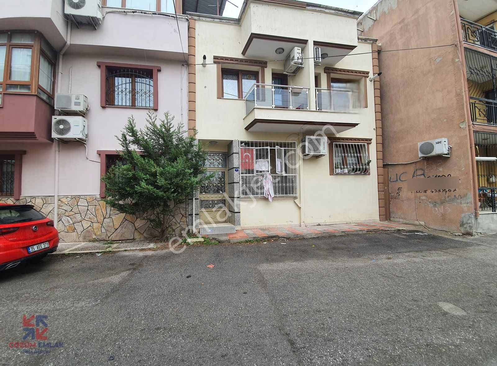 Buca Atatürk Mahallesinde Kampüse Yürüme Mesafesinde Kombili 1+1