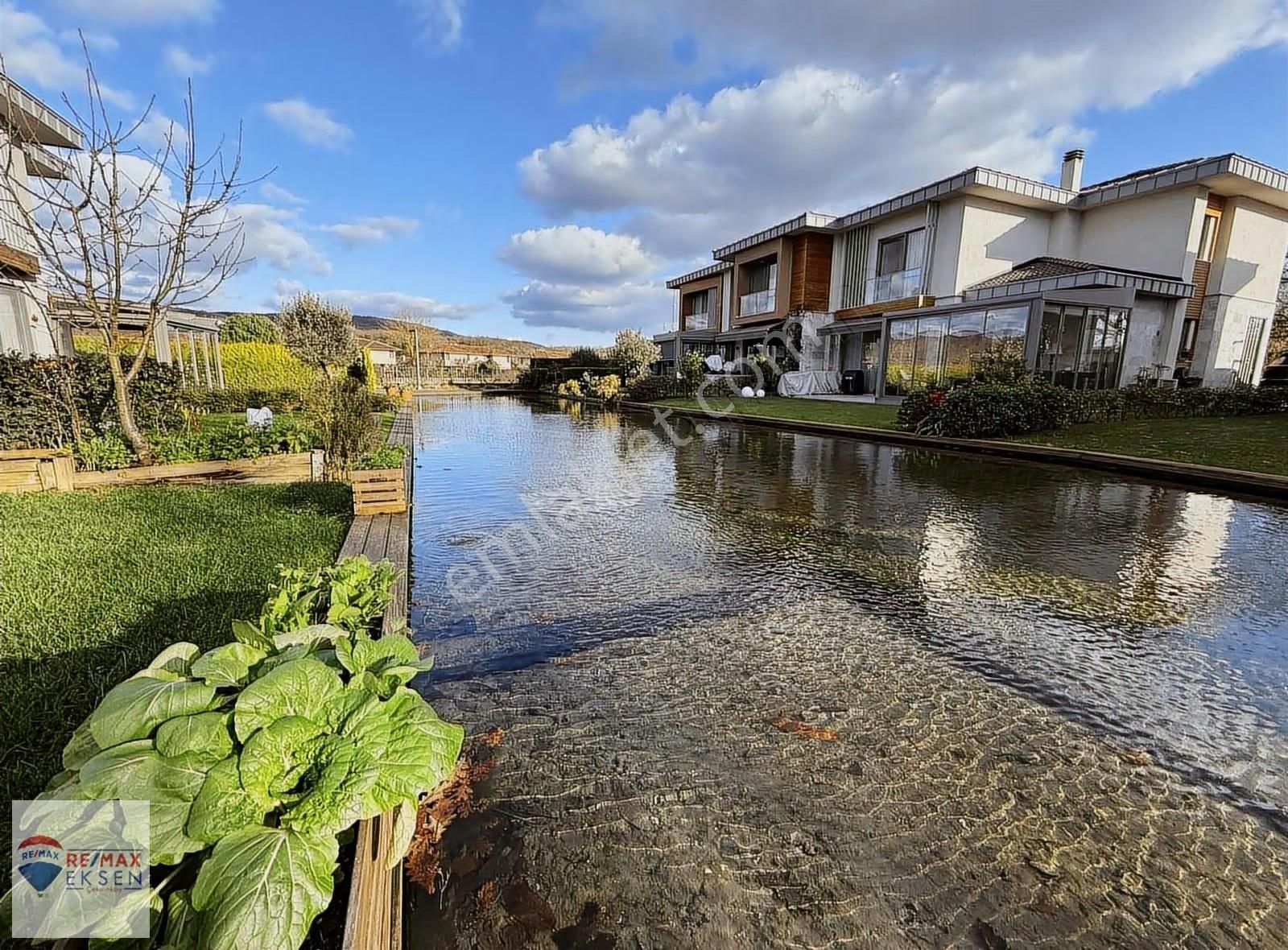 Ömerli Dekar Kıyıbahçe 141 M² Satılık 2,5+1 Villa