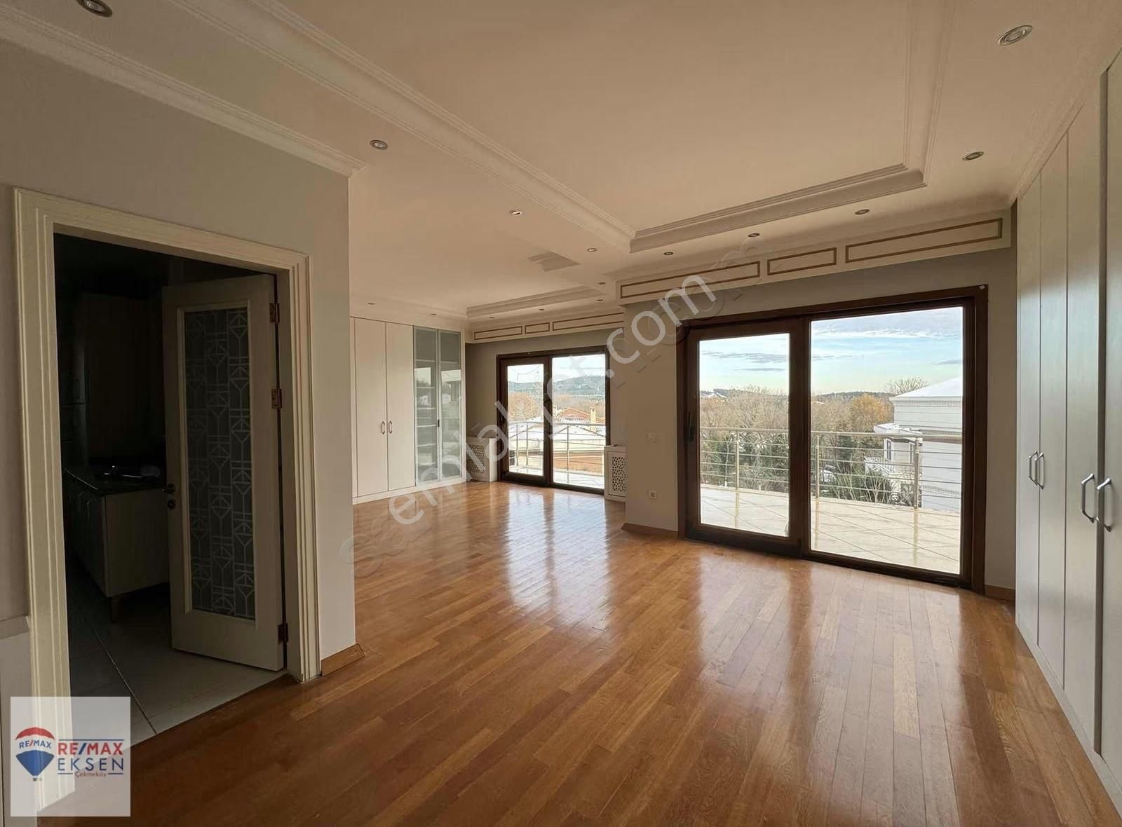 Çekmeköy'de Doğanın Kalbinde Geniş 5+2 Kiralık Villa - Görsel 28