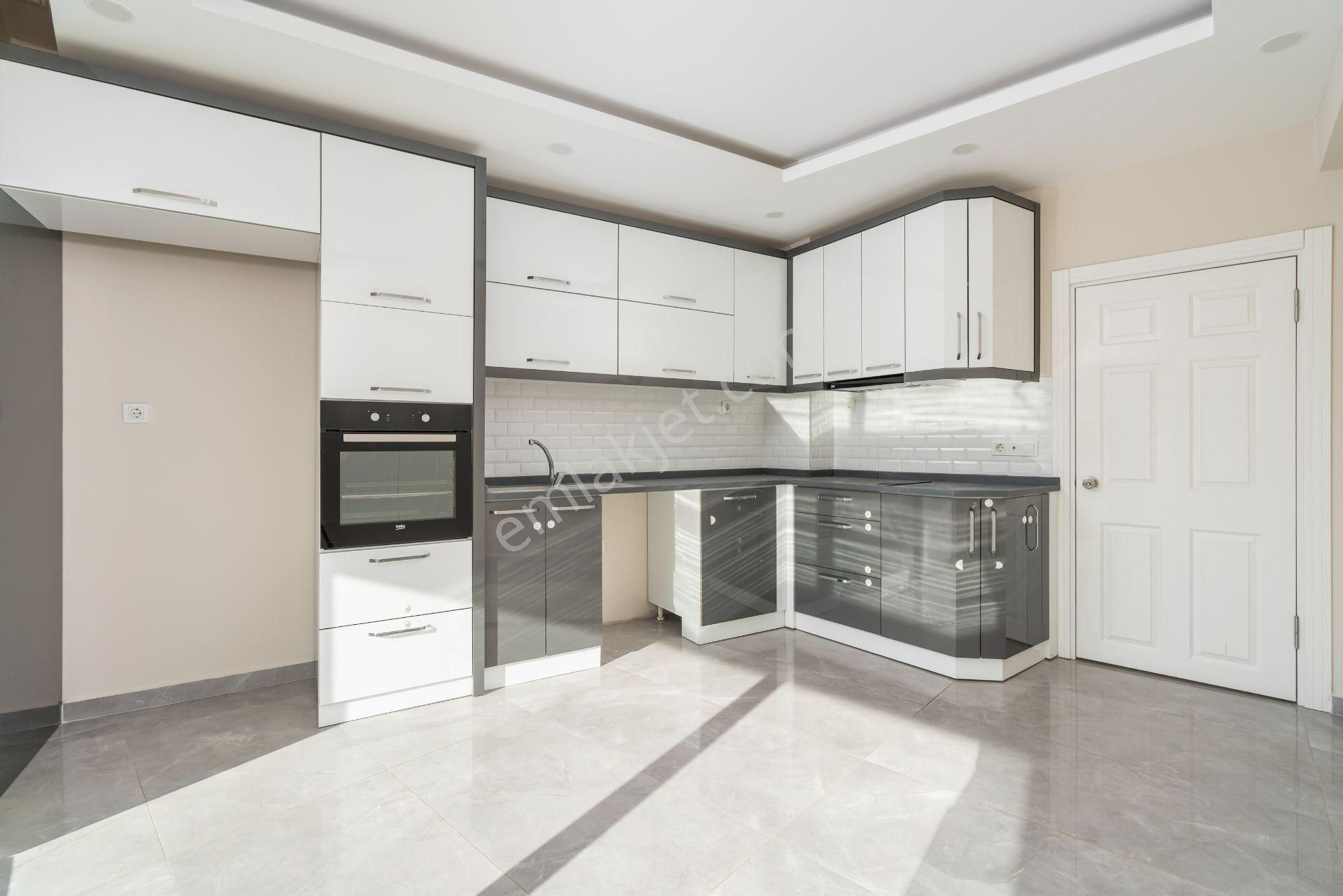 Antalya Lara Üst Düzey Konforlu Yaşam - Görsel 12