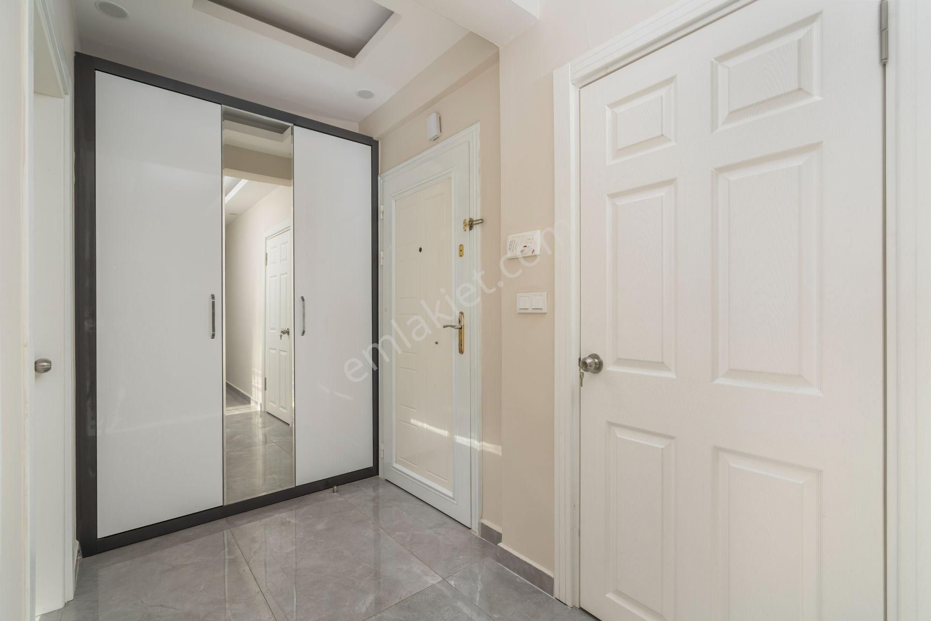 Antalya Lara Üst Düzey Konforlu Yaşam - Görsel 5