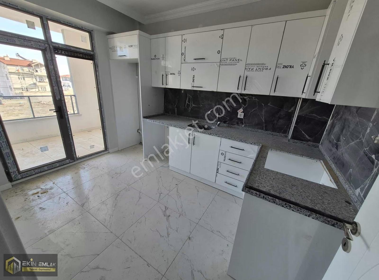 Meram Alakova Mahallesi Satılık 2+1 İskanlı 2. Kat Genış Daire - Görsel 12