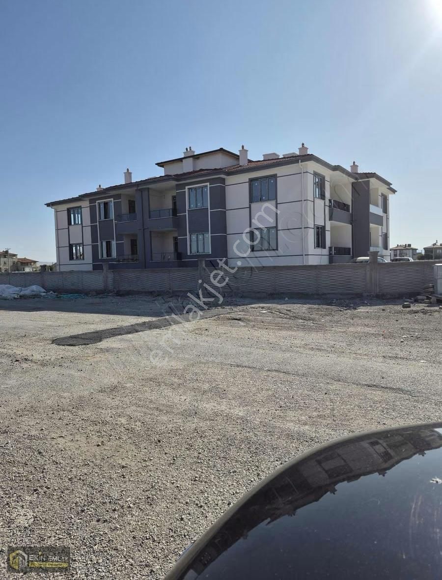 Meram Alakova Mahallesi Satılık 2+1 İskanlı 2. Kat Genış Daire - Görsel 21