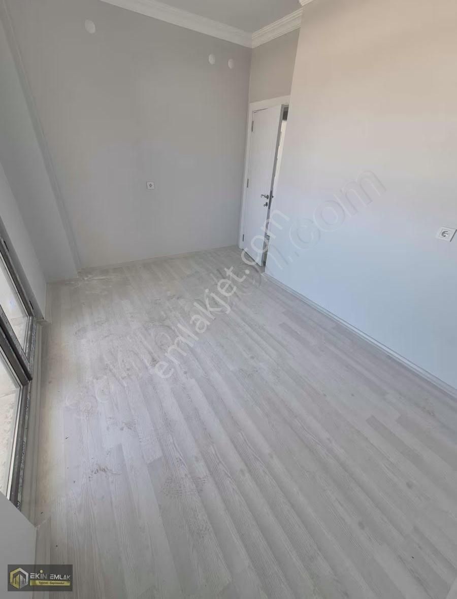 Meram Alakova Mahallesi Satılık 2+1 İskanlı 2. Kat Genış Daire - Görsel 17