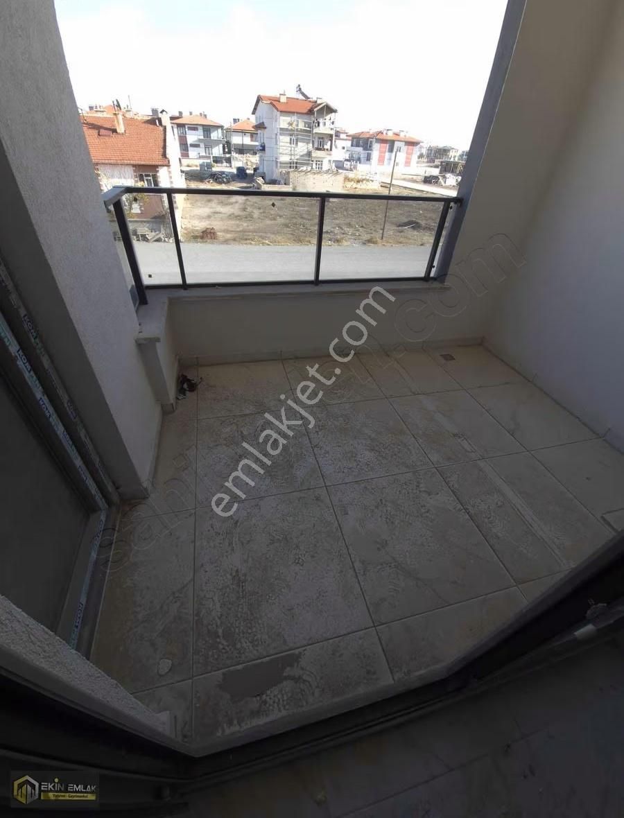 Meram Alakova Mahallesi Satılık 2+1 İskanlı 2. Kat Genış Daire - Görsel 10