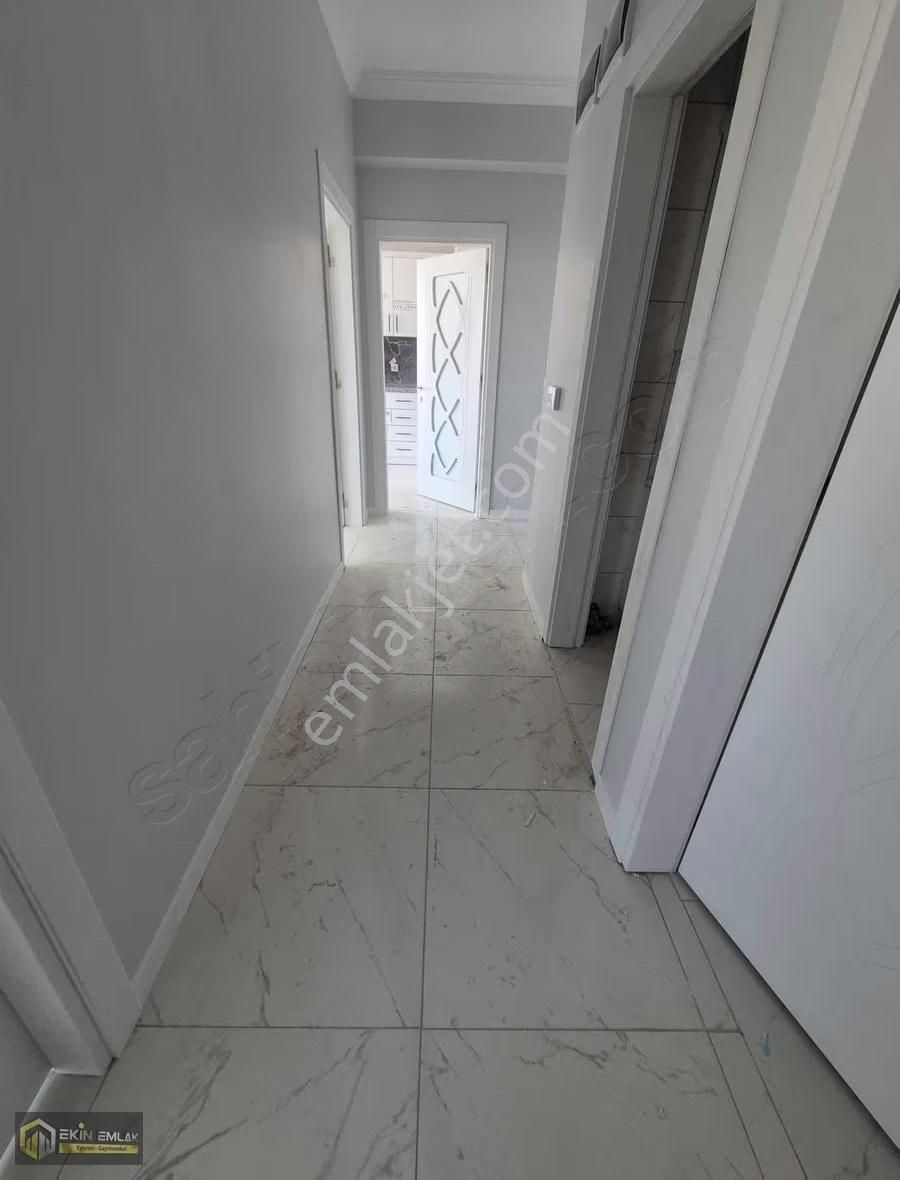 Meram Alakova Mahallesi Satılık 2+1 İskanlı 2. Kat Genış Daire - Görsel 24