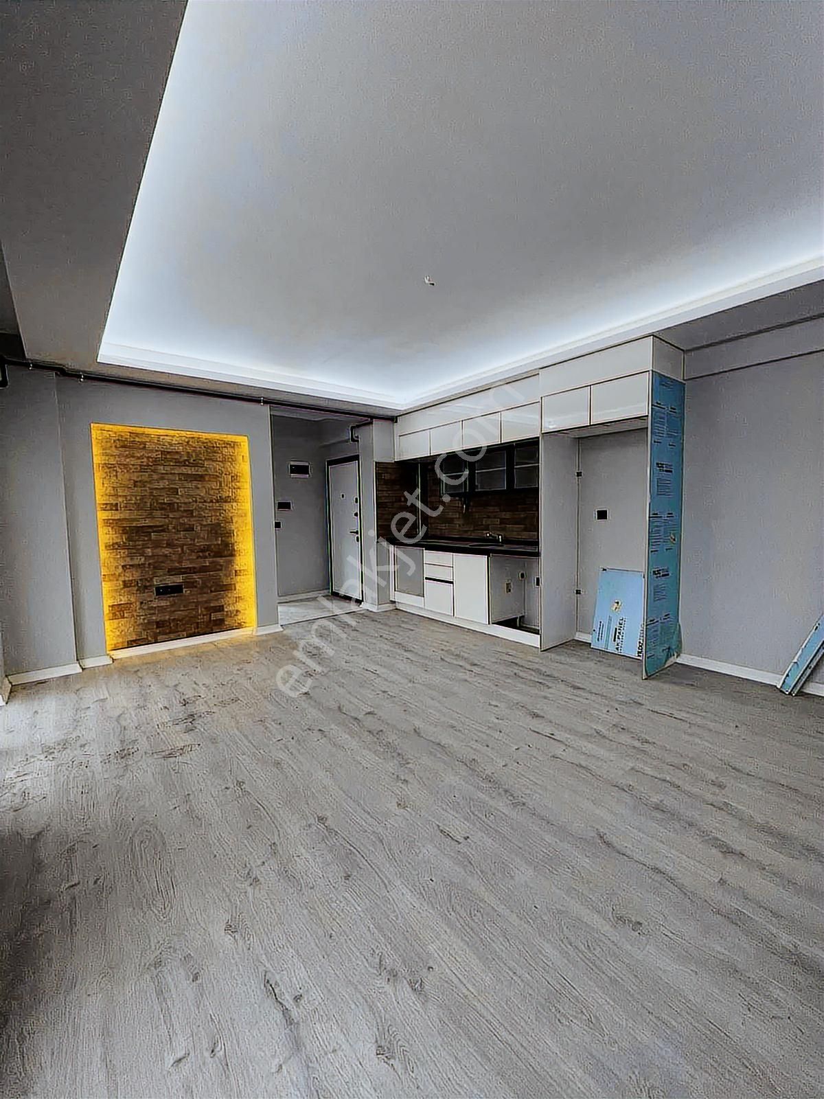 Körfezde Sahile Yürüme Mesafesinde Satılık Geniş Lüks 1+1 - Görsel 2