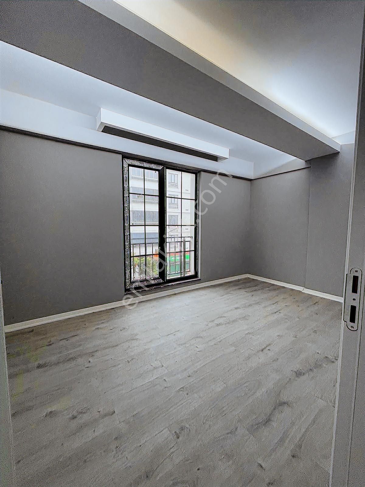 Körfezde Sahile Yürüme Mesafesinde Satılık Geniş Lüks 1+1 - Görsel 5