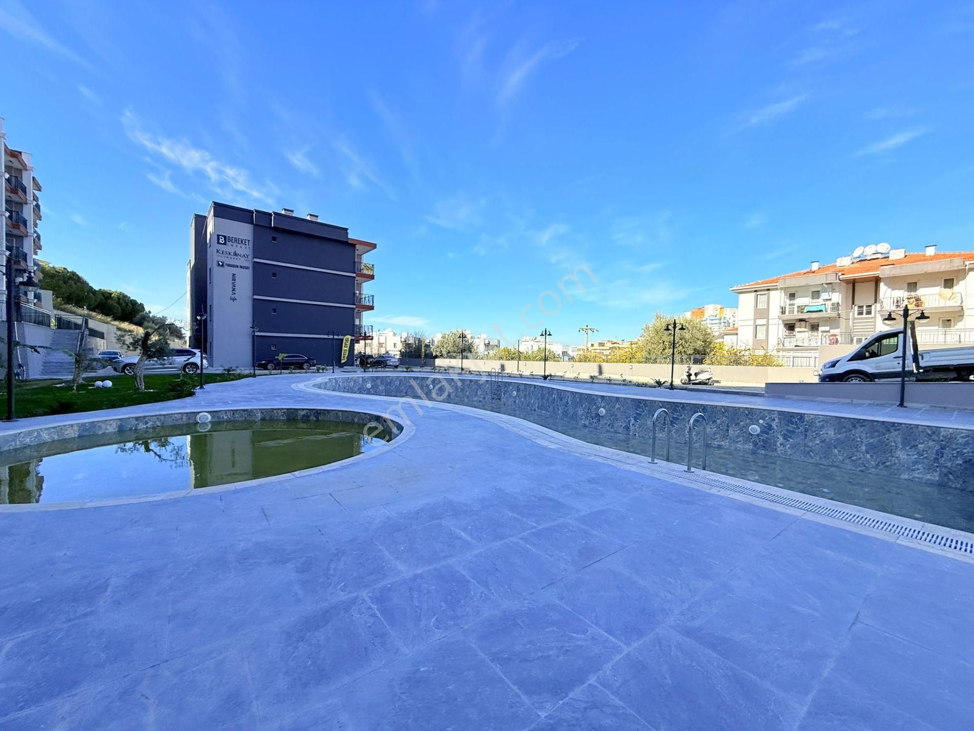 Şok Fiyat ! Kuşadasında Satılık Merkezı Konum-7/24 Güvenlik-havuz-bahçe-kombi-lüx-fırsat Daireler - Görsel 11