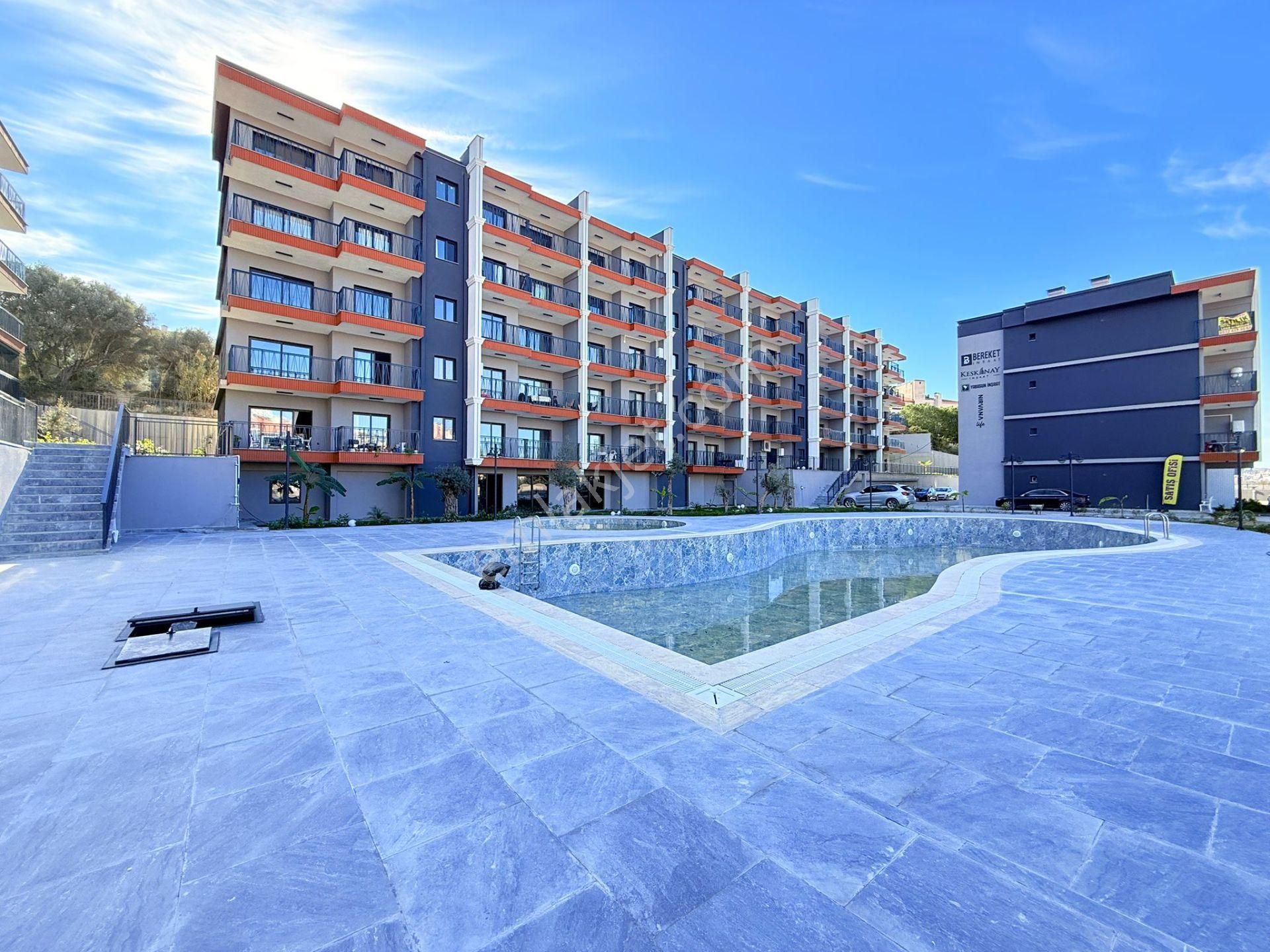 Şok Fiyat ! Kuşadasında Satılık Merkezı Konum-7/24 Güvenlik-havuz-bahçe-kombi-lüx-fırsat Daireler - Görsel 7