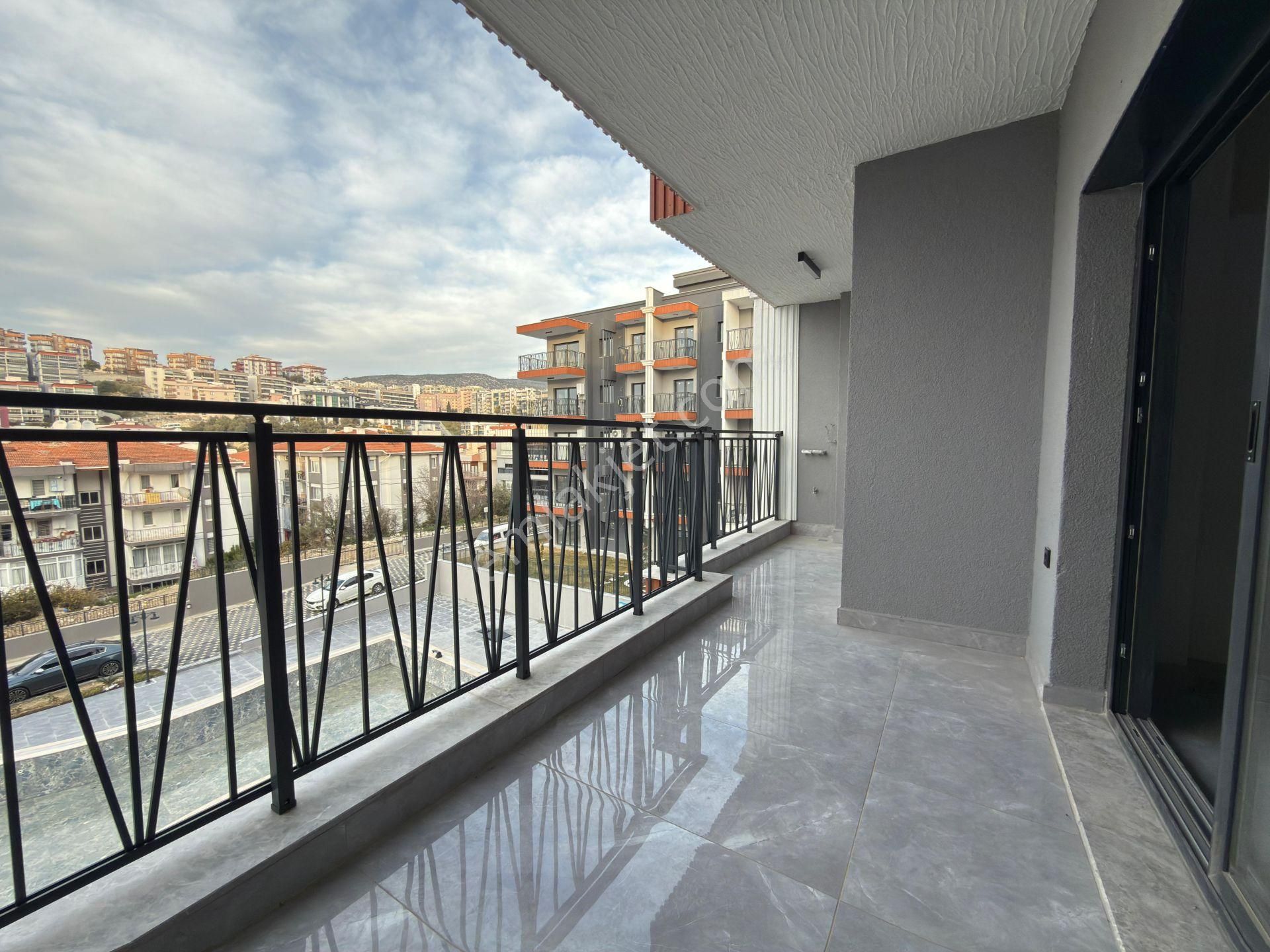 Şok Fiyat ! Kuşadasında Satılık Merkezı Konum-7/24 Güvenlik-havuz-bahçe-kombi-lüx-fırsat Daireler - Görsel 31