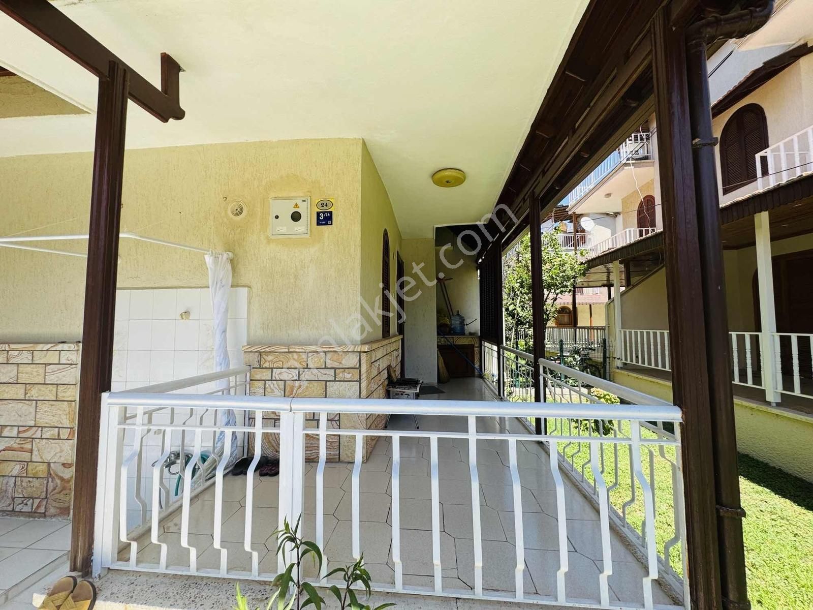 Kuşadası Davutlar'da Denize 80 Mt Mesafede 4+1 Yazlık - Görsel 19