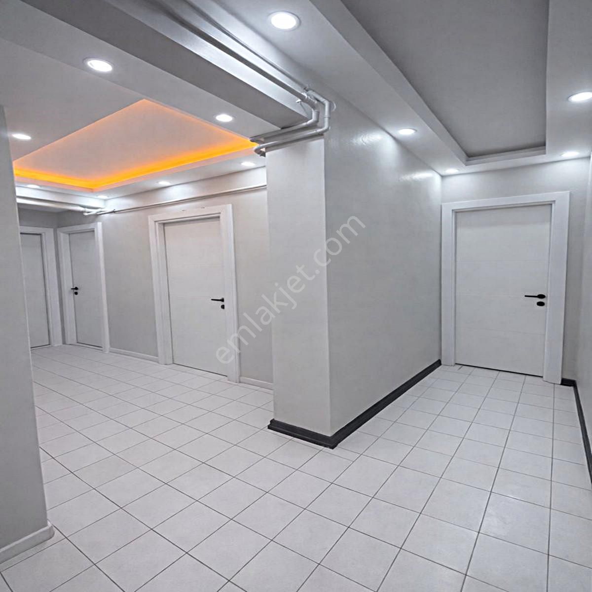 Acil Metrobüse Liseye Yakın Cadde Üzeri 145m2 3+1 Satılık Daire - Görsel 21