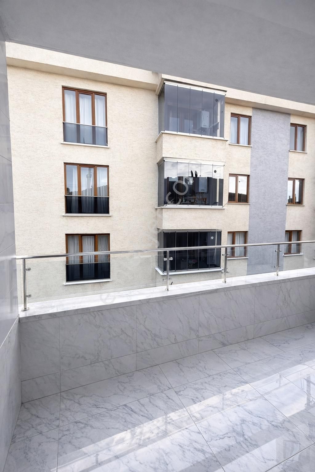 Acil Metrobüse Liseye Yakın Cadde Üzeri 145m2 3+1 Satılık Daire - Görsel 6