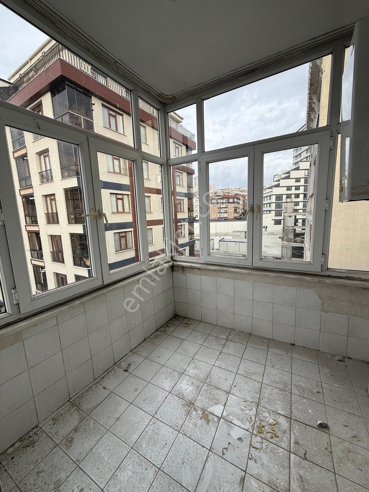 Acil Metrobüse Liseye Yakın Cadde Üzeri 145m2 3+1 Satılık Daire - Görsel 19