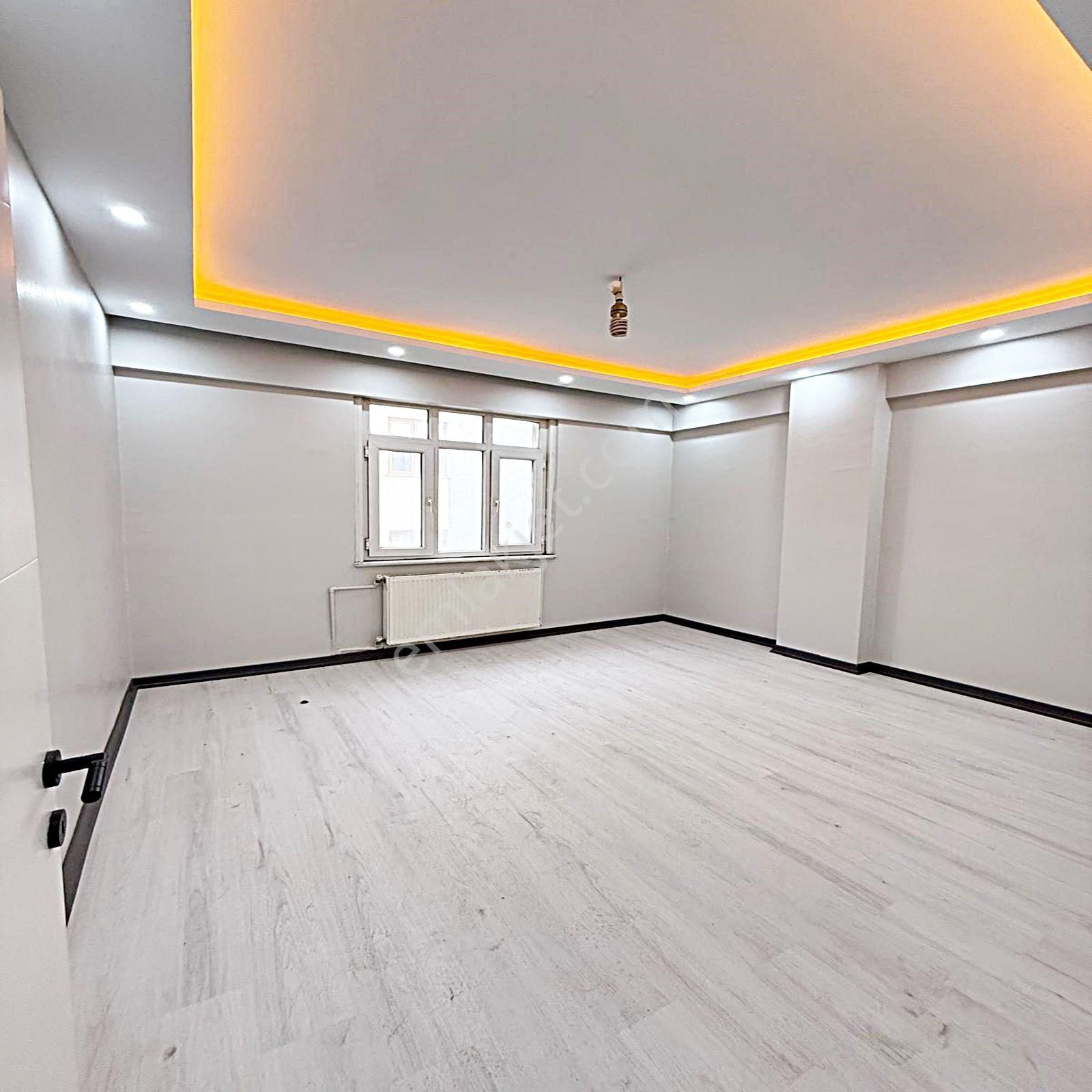 Acil Metrobüse Liseye Yakın Cadde Üzeri 145m2 3+1 Satılık Daire - Görsel 12