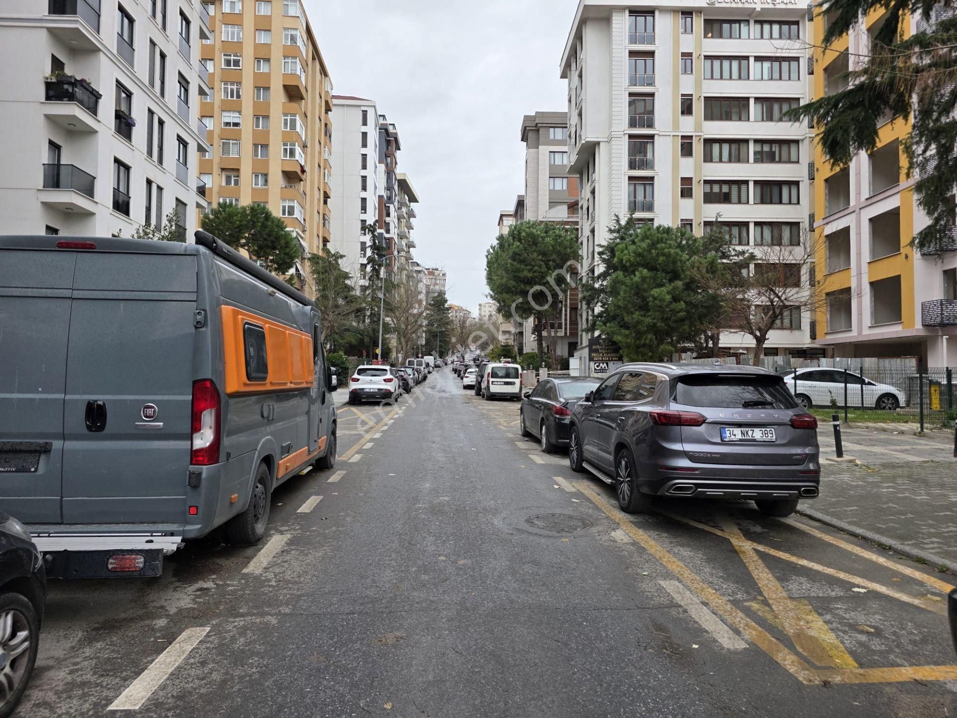 Bostancı Gösteri Merkezi'nin Yanı Başında Yeni Geniş 2+1 Kiralık Daire - Görsel 2