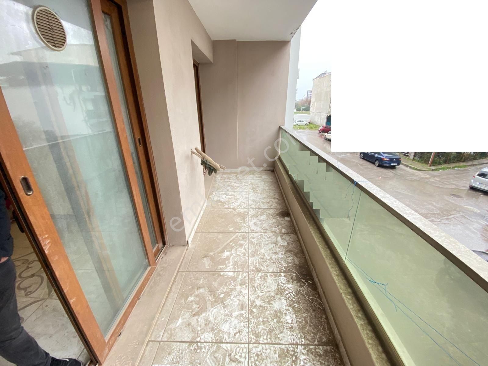 Buca Yenigün Mah Kolej Karşısı Ara Kat Köşe Çift Banyo Asansörlü - Görsel 10