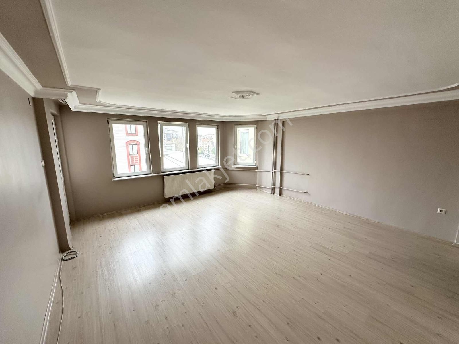 Remax Leon Cumhuriyet Mah Gazi Caddesi'nde Kiralık 2+1 Daire - Görsel 4