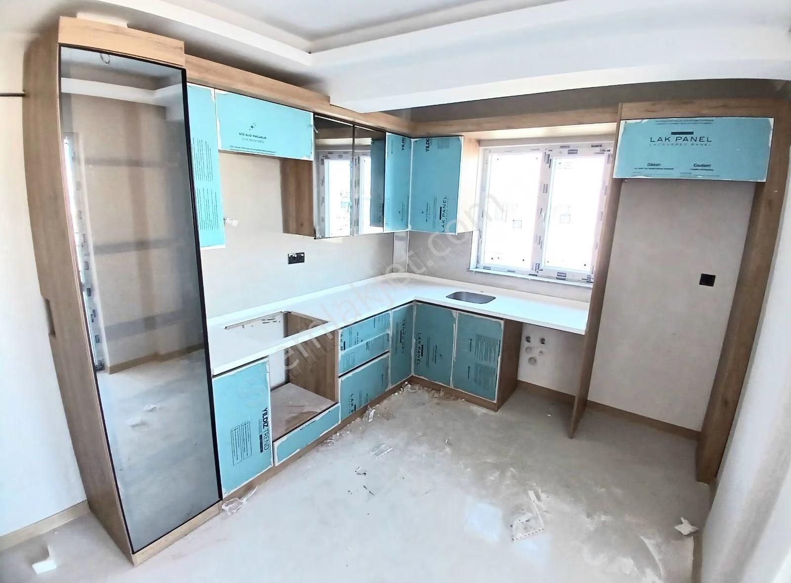 Fevzi Çakmak Mahallesi 3+1 Genişliğinde Geniş Balkonlu 2+1 Daire