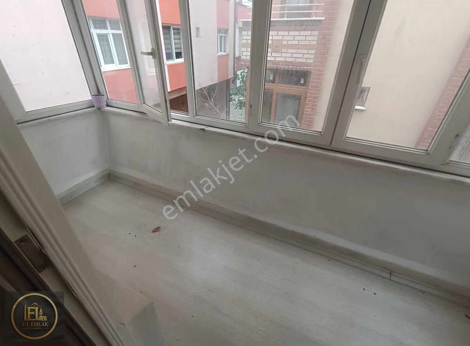 F-l Emlaktan Ümraniye Merkezdesantral Metroya Komşu Arakat Daire - Görsel 10