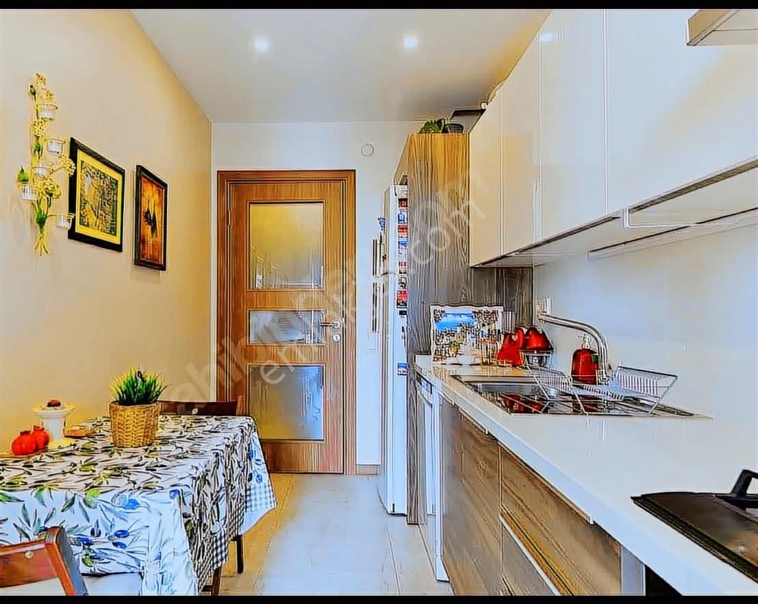 Kadıköy Göztepe 3+1 Ebeveyn Banyolu Satılık Daire - Görsel 2