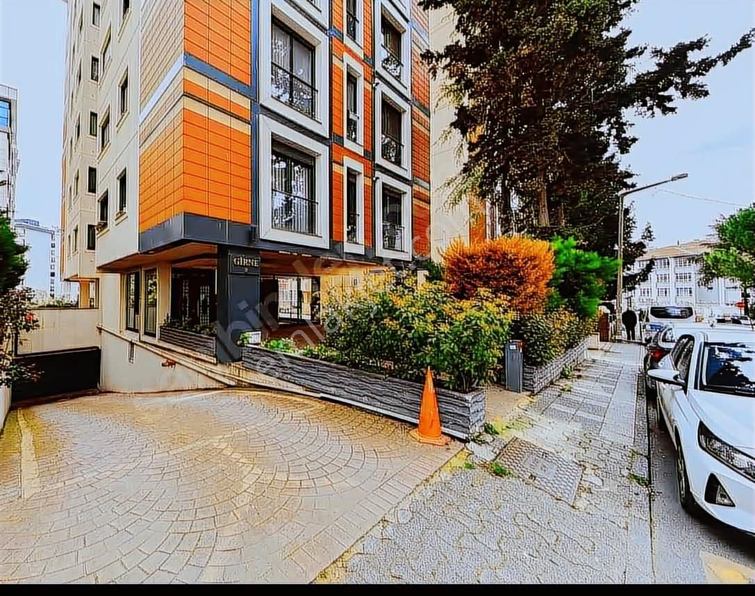 Kadıköy Göztepe 3+1 Ebeveyn Banyolu Satılık Daire