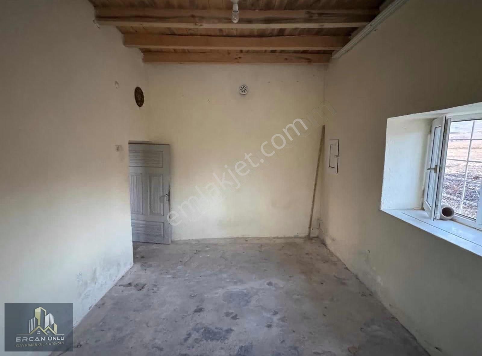 Pazarören Fatih Mah.'de 10.576 M² Müstakil Ev Ve Ahırlı Tarla - Görsel 15