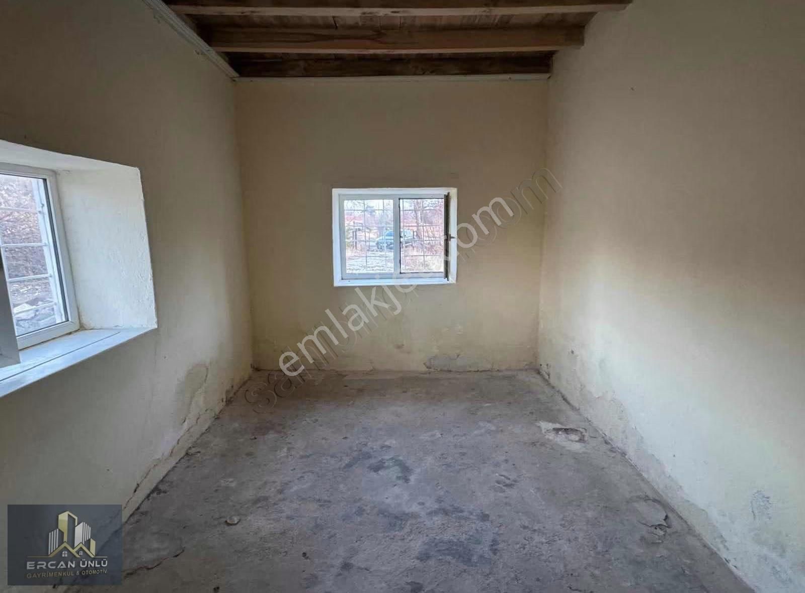 Pazarören Fatih Mah.'de 10.576 M² Müstakil Ev Ve Ahırlı Tarla - Görsel 18