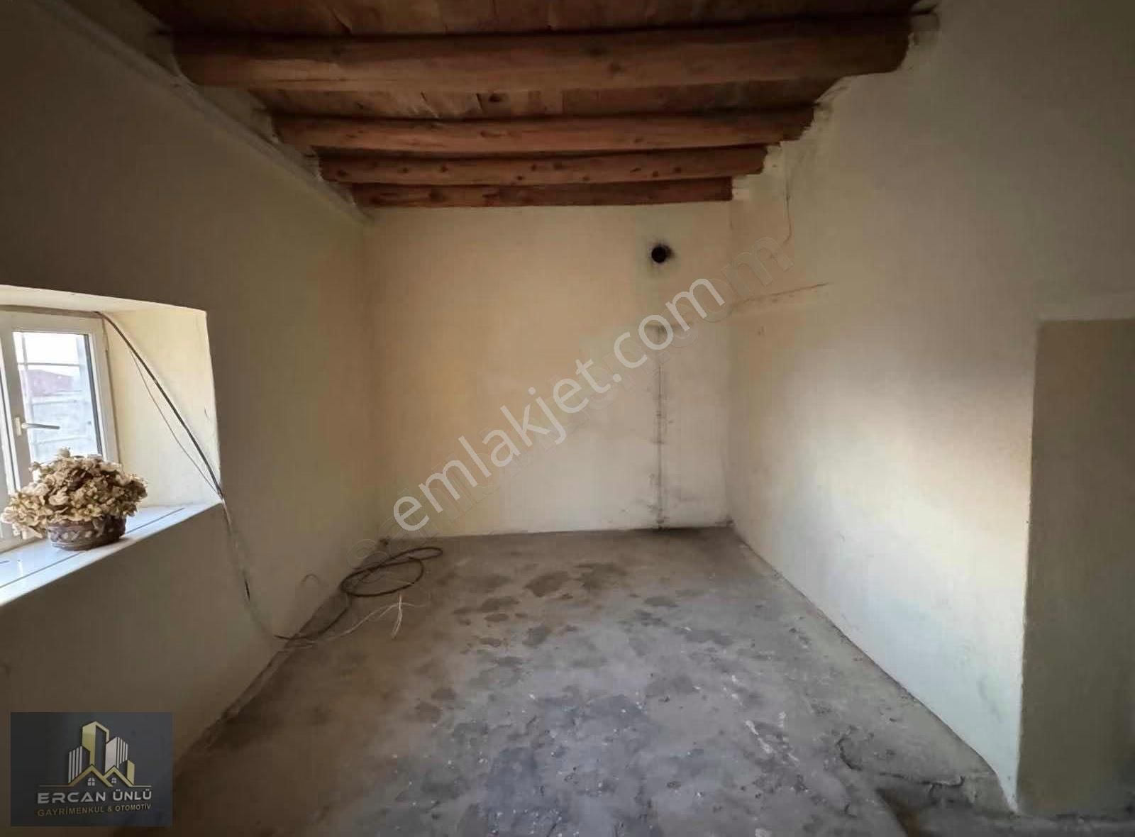 Pazarören Fatih Mah.'de 10.576 M² Müstakil Ev Ve Ahırlı Tarla - Görsel 20