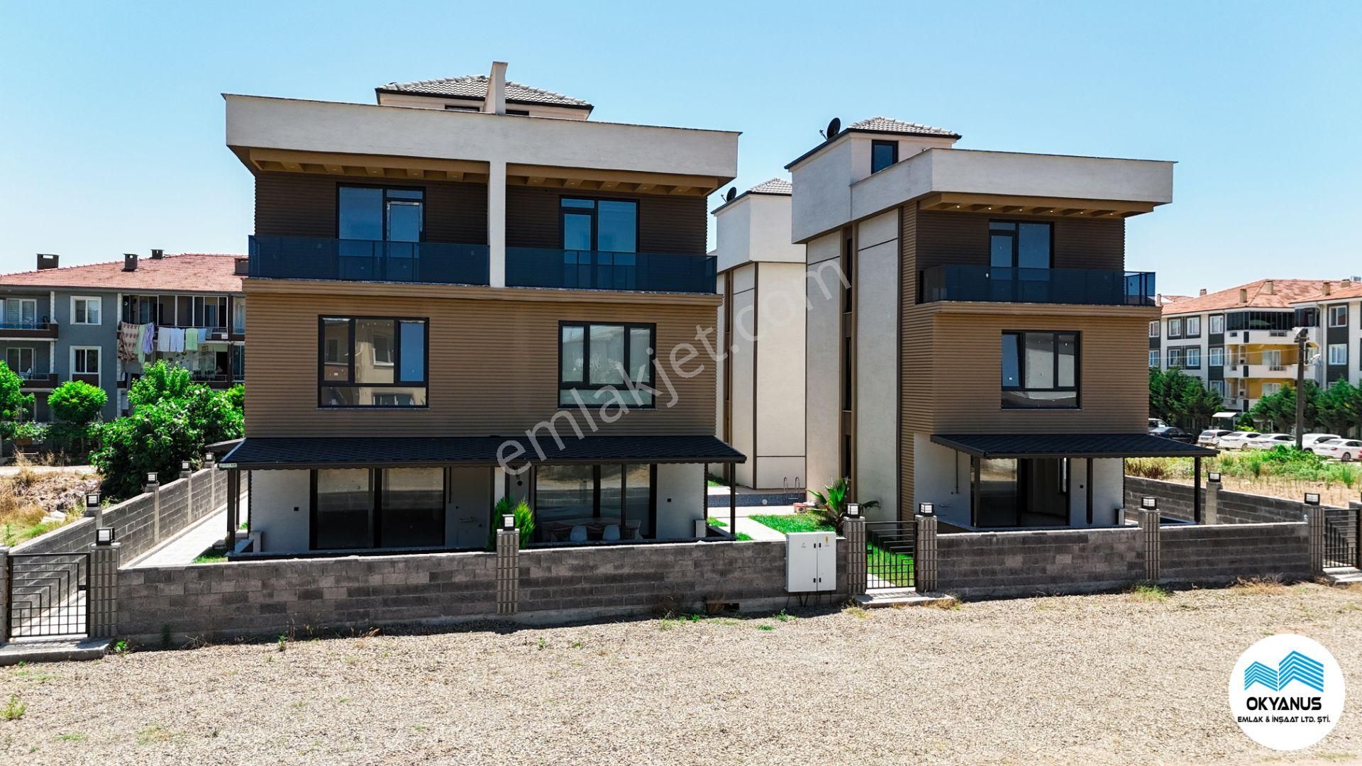 Karasu'da Geniş Teraslı Ortak Havuzlu 3+1 Modern Villa - Görsel 4