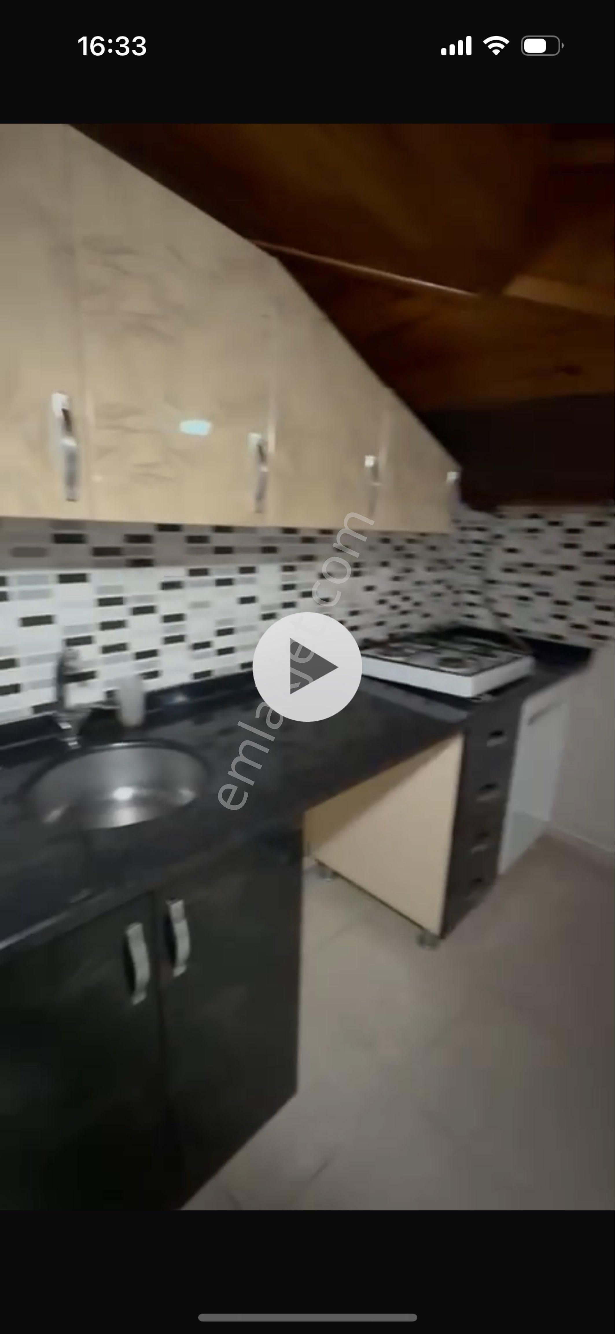 Emir Emlak’dan 2+1 Dubleks Üstü Yeni Bina Teraslı Videosu Mevcuttur.