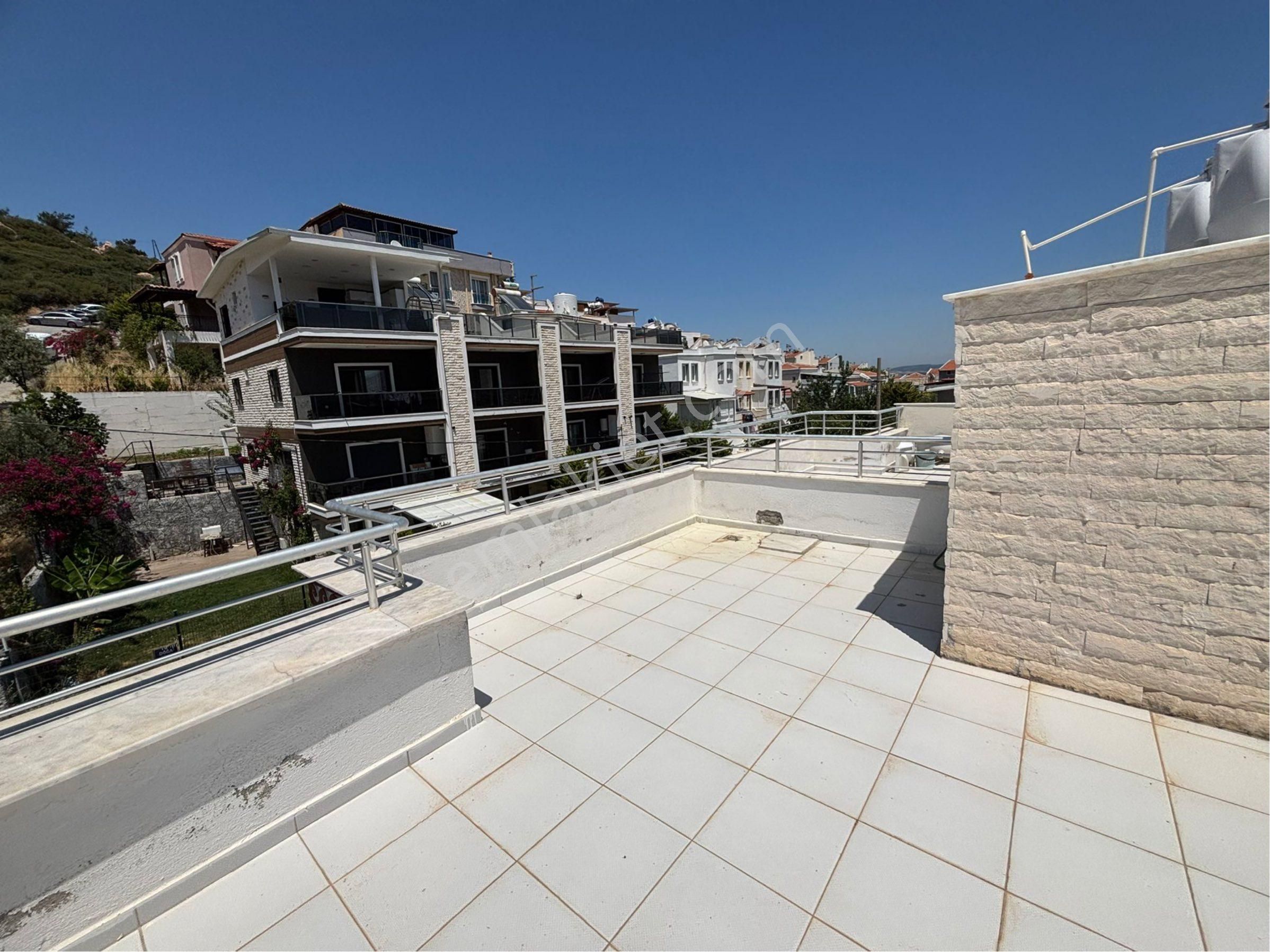 Sahibinden Acill Satılık.!!! Yeni Foça’da 4+1 Tripleks Lüks Villa Deniz Manzaralı - Görsel 26