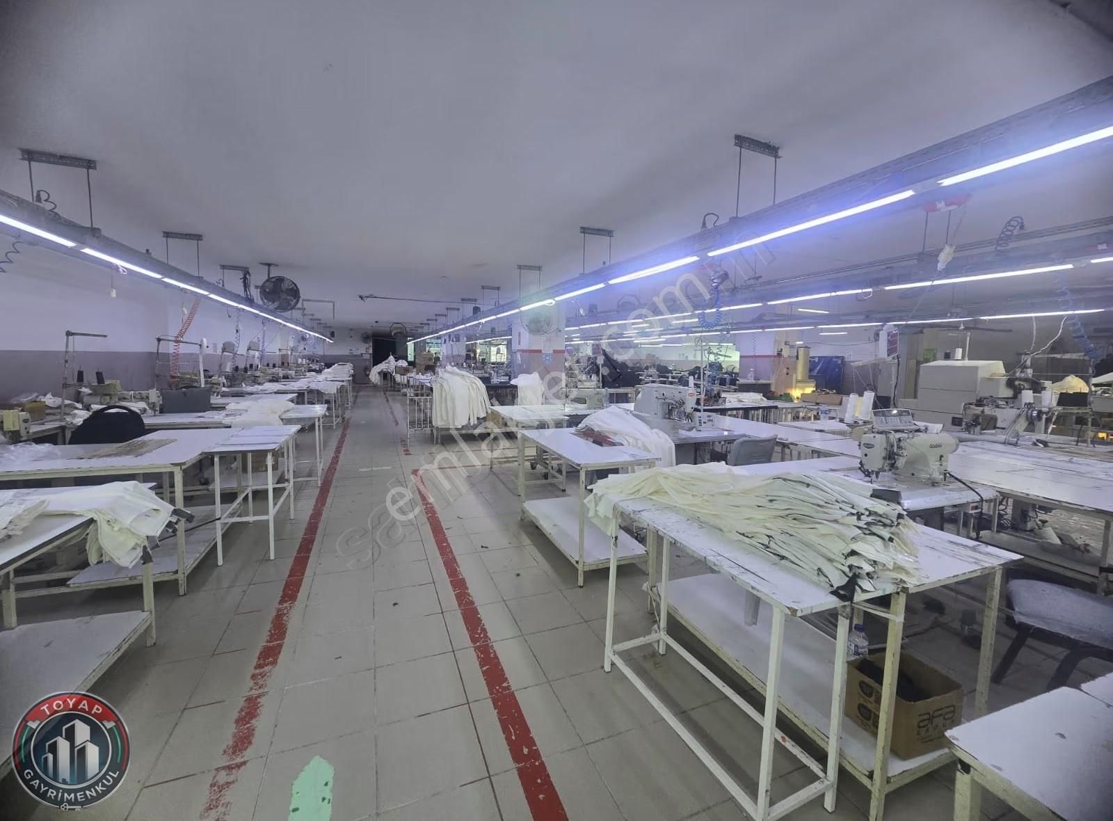 Toyap İnşaattan Eski Edirne Asfaltı Kiralık 1200m2 3 Kat Dükkan