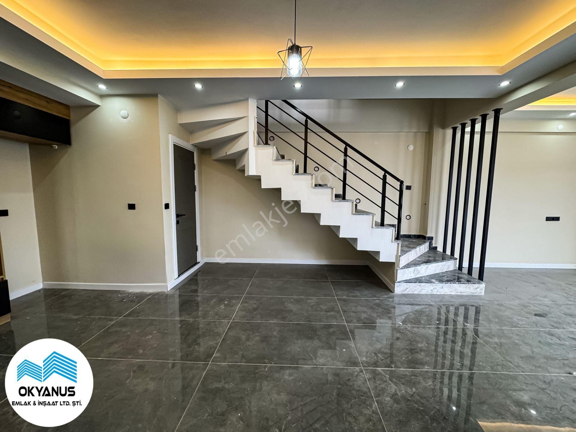 Karasuda Geniş Bahçe Kullanımlı Modern Yapılı 3+1 Sıfır Villa - Görsel 9