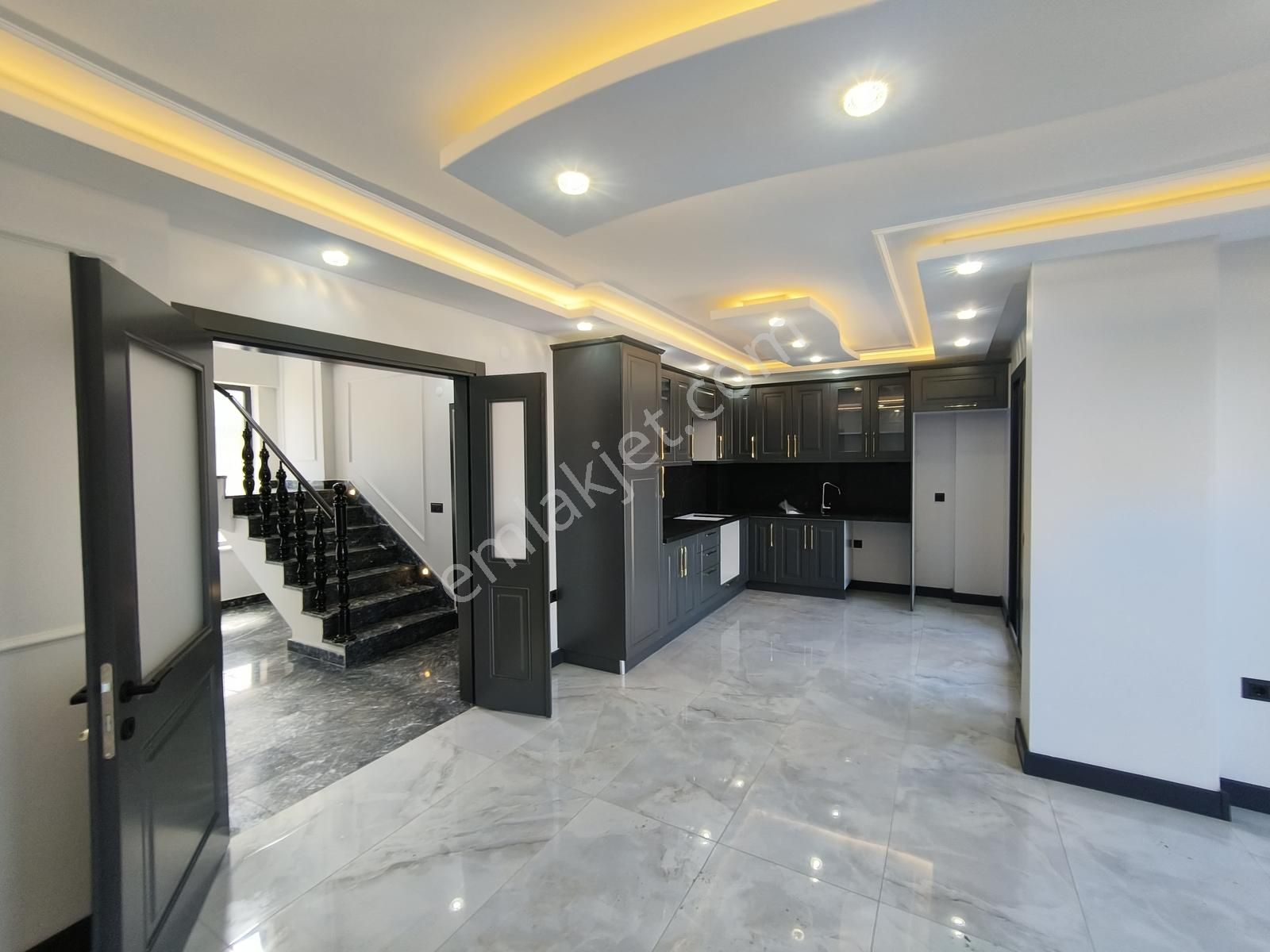 Rw Nefes' Ten Pelitköy' De Denize 4.sıra 4+1 Tripleks Villa - Görsel 5