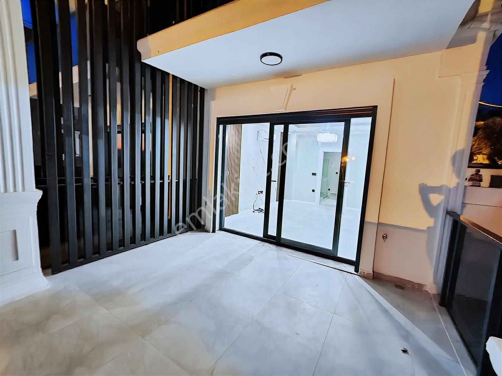 Rw Nefes'ten Pelitköy Sahilinin En Gözde Villası - Görsel 32