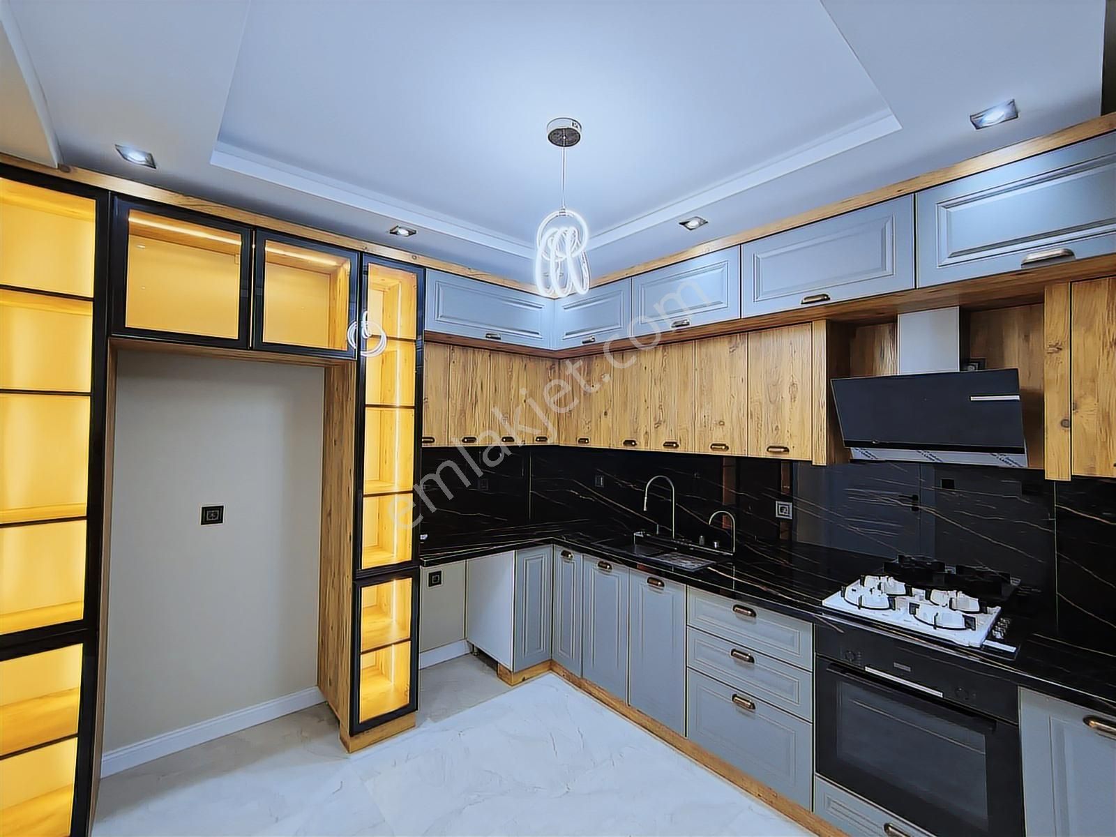 Rw Nefes'ten Pelitköy Sahilinin En Gözde Villası - Görsel 11