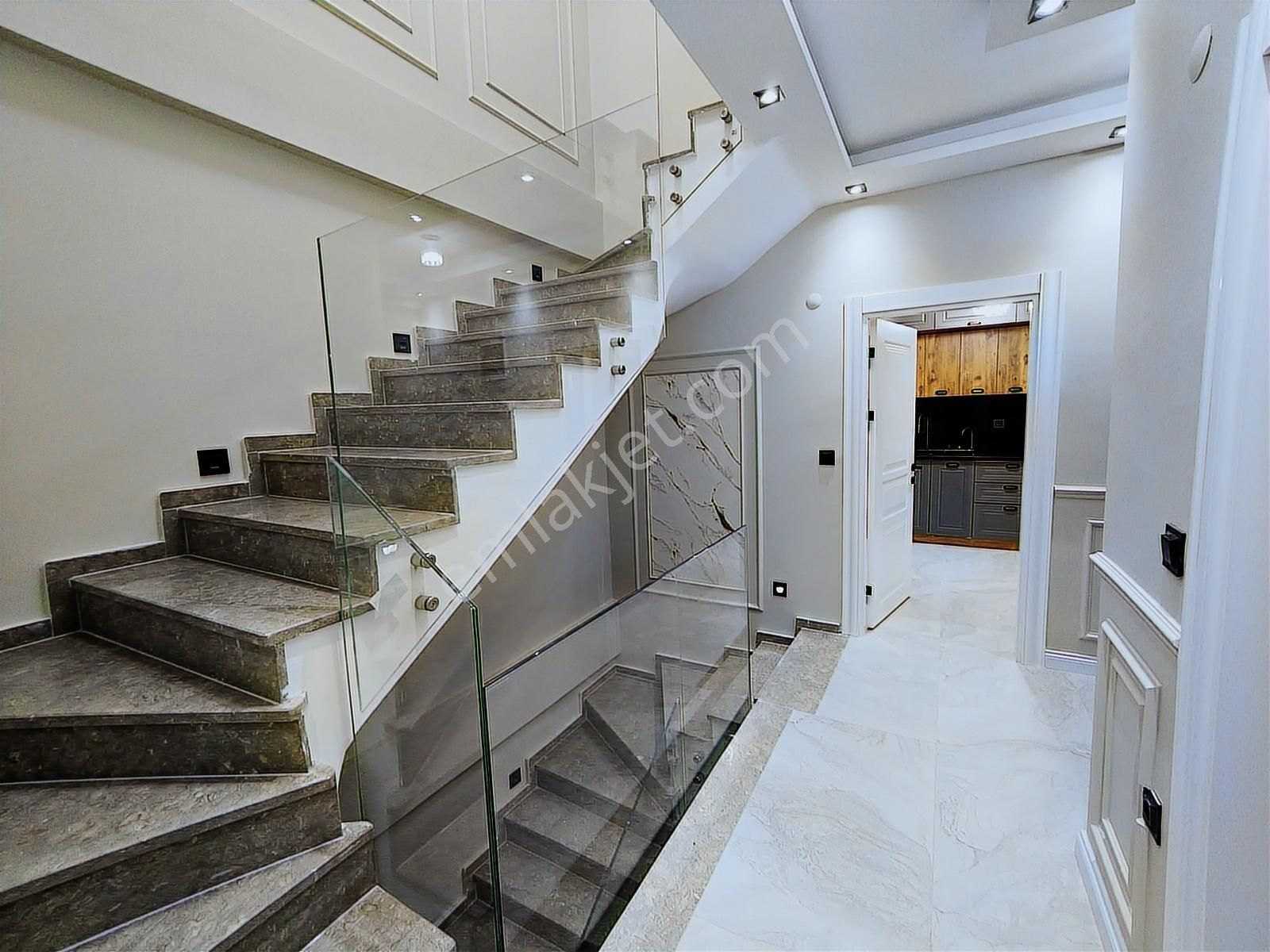 Rw Nefes'ten Pelitköy Sahilinin En Gözde Villası - Görsel 17