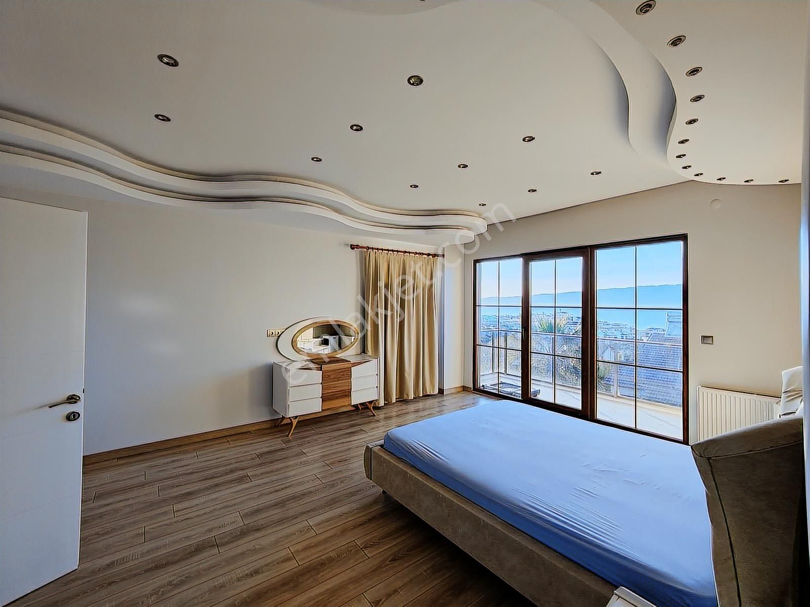 Rw Nefes' Ten Pelitköy' De Emsalsiz Full Deniz Manzaralı Villa - Görsel 19