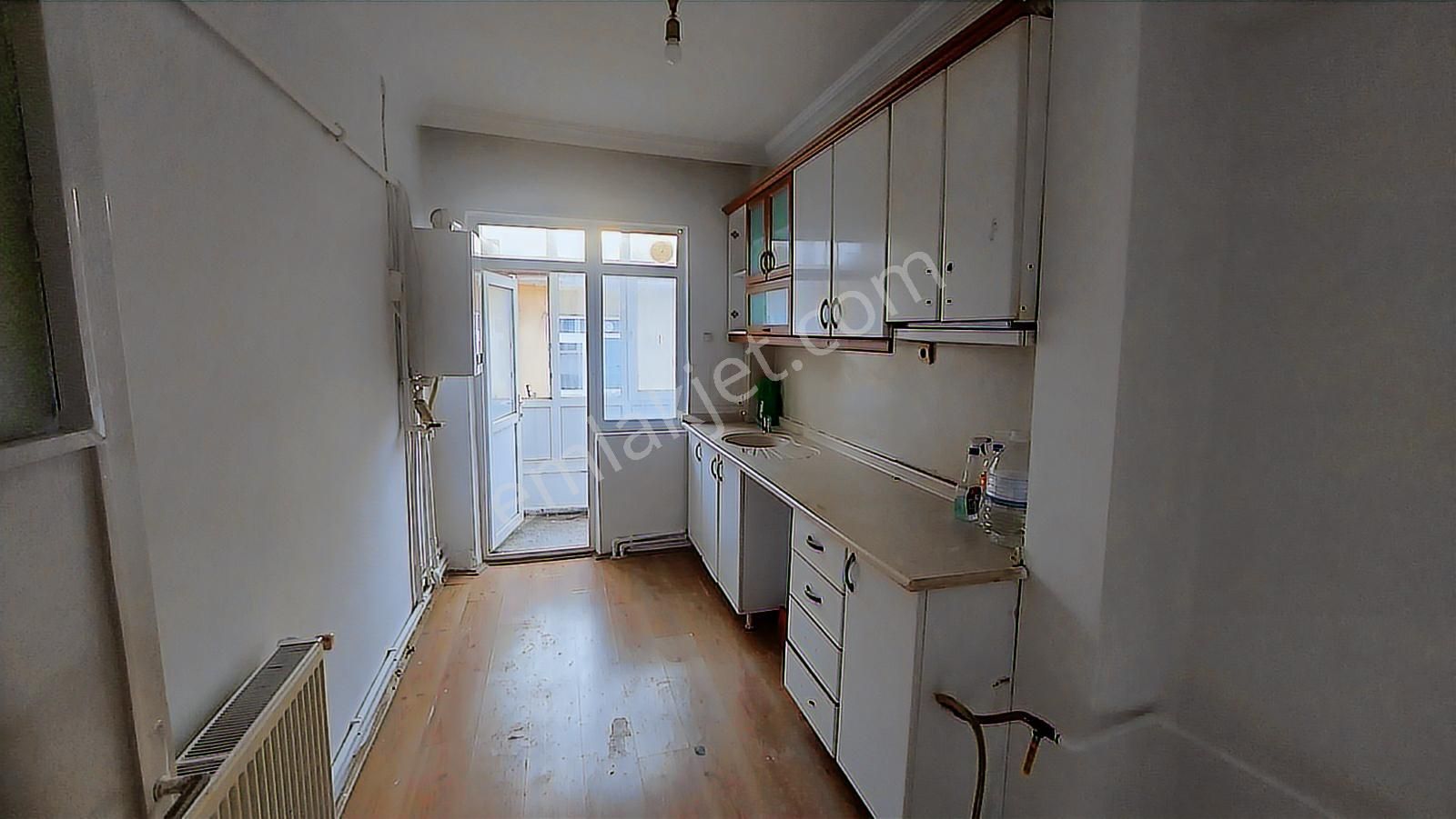 Tepebaşı Mahallesi Çaldağ Sokak 3+1 Kiralık Daire(boyası Yeni) - Görsel 4