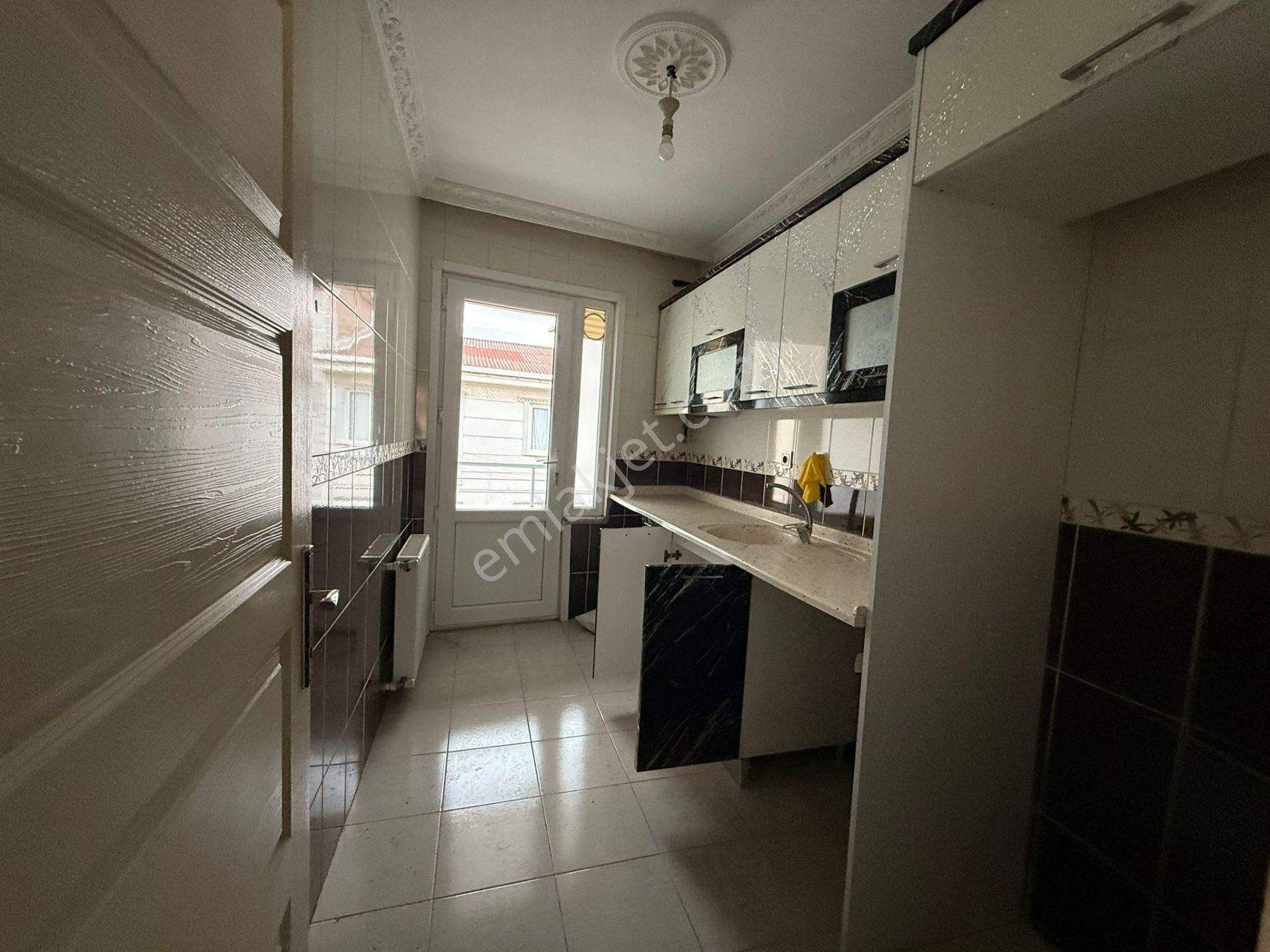 Güven Emlak Tan Metrobüse 15 Dk Ara Kat 2+1 Kiralık Daire - Görsel 8