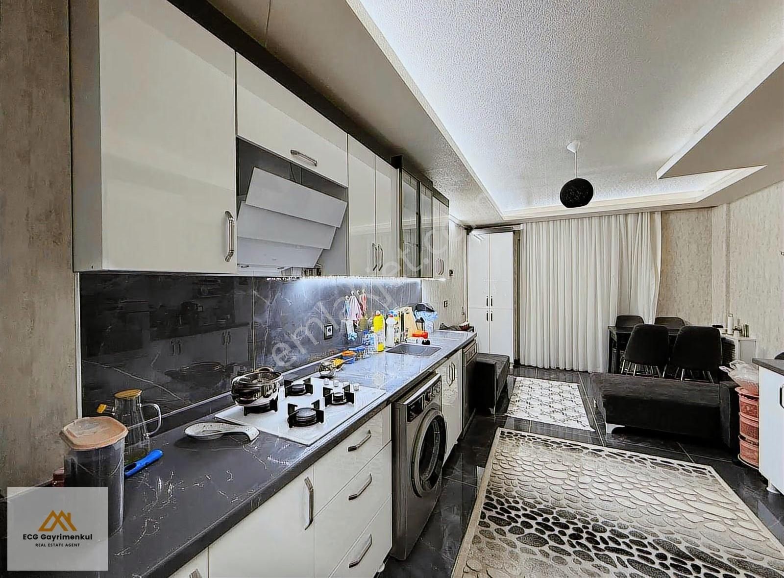 Ecg'den; Sıfır Sitede Çok Geniş Teras Balkonlu Süper Uygun Daire - Görsel 2