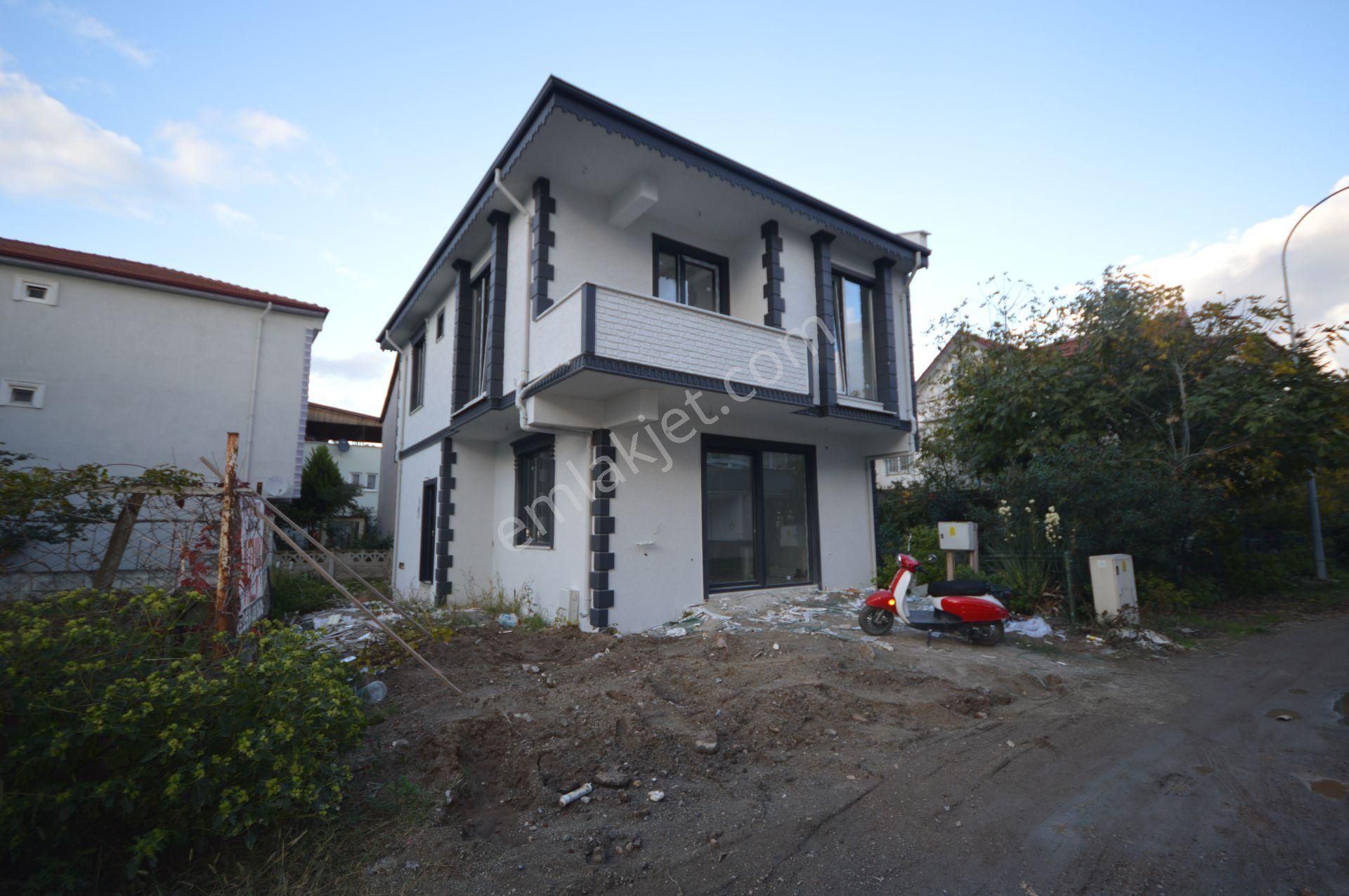 Sakarya Karasu'da Tam Müstakil Geniş Bahçeli 3+1 Sıfır Villa - Görsel 2