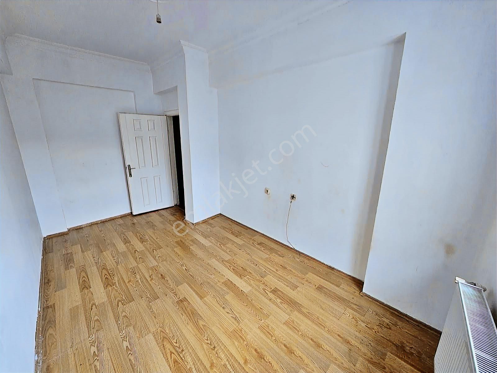 30 Ağustos'ta Önü Açık Krediye Uygun Park Manzaralı 2+1 Daire - Görsel 6